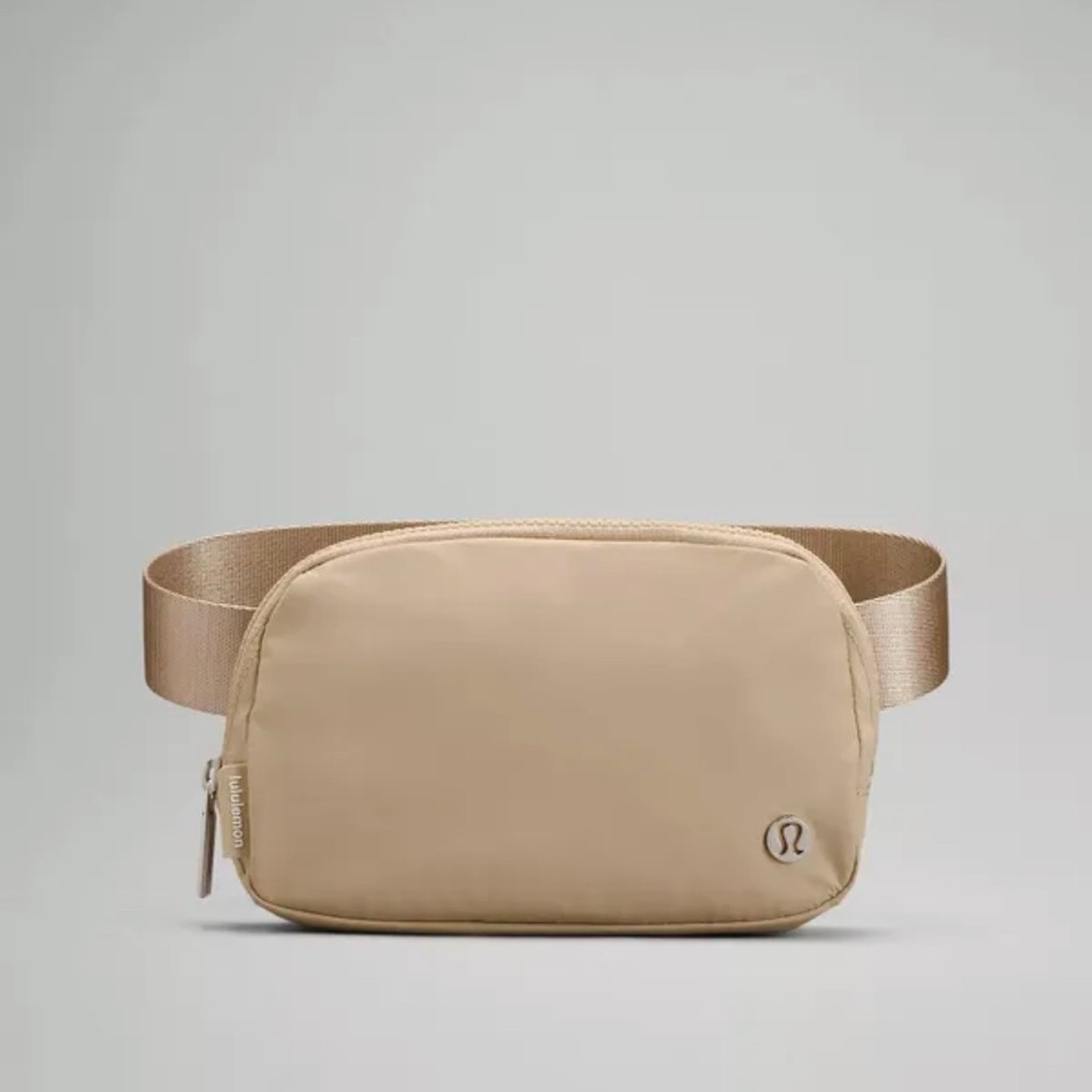 NWT Lululemon Wear Everywhere Belt Bag in Tench